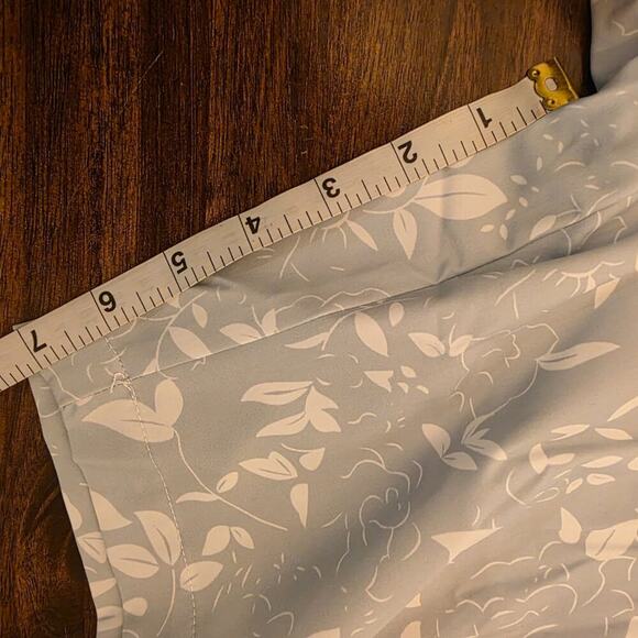 Maelreg Men's Golf Shorts Size 32 Grey White Floral ProFlex Stretch NWT - Picture 4 of 5